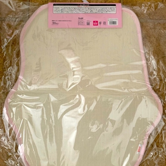 NEW From Japan RARE Kawaii ❤️ Sanrio Hello Kitty X Potetan Floor Mat💙 - Picture 5 of 9